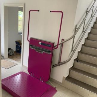 Treppenülattformlift in Lila Farbe