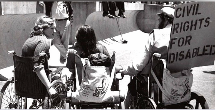 Gruppe von Rollstuhlfaher in den USA demontrieren für Ihre Rechte