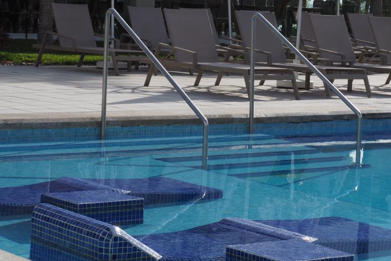 Hotel RIU Palace Riviera Maya Pools 05