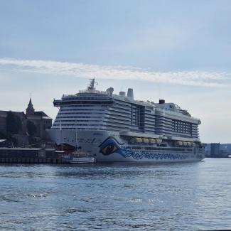 Bild zeigt die AIDA Nova im Haven